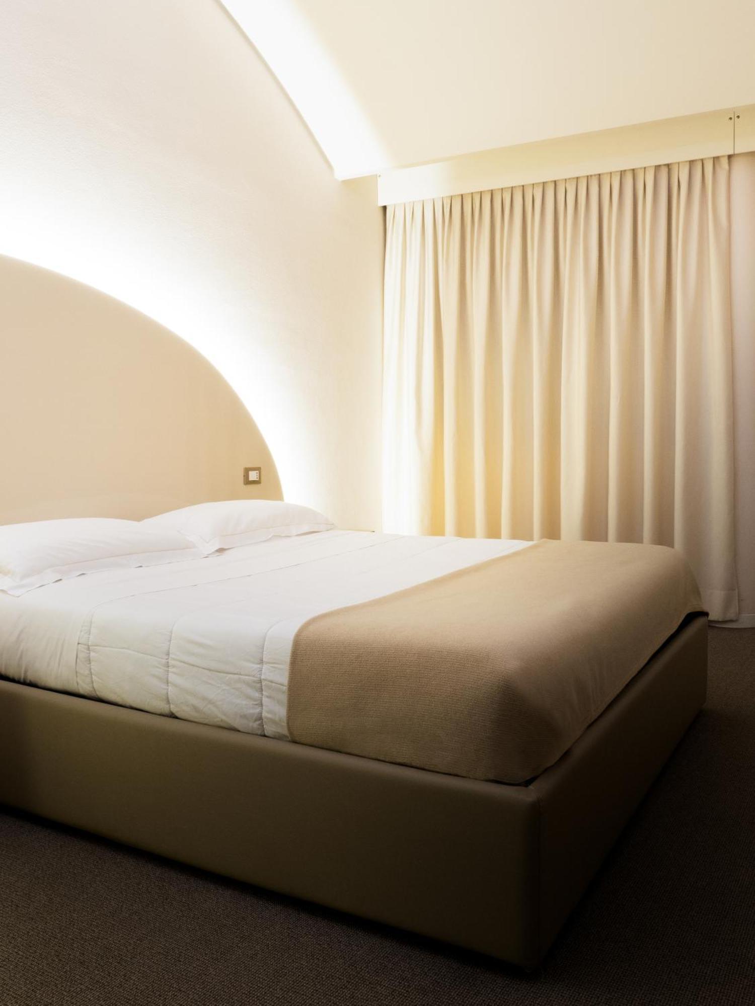 Dealuna Motel Fidenza Kültér fotó